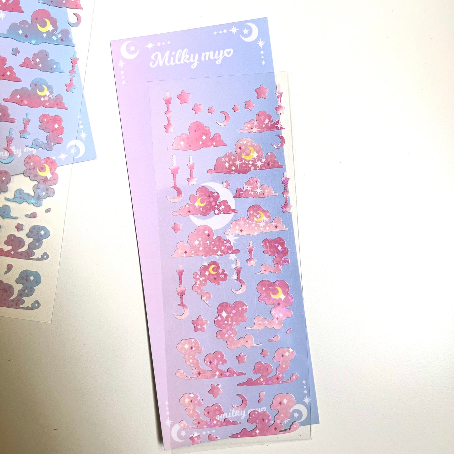 ملصقات غيوم ☁️🌙
@\milky_myo من تصميم الكورية