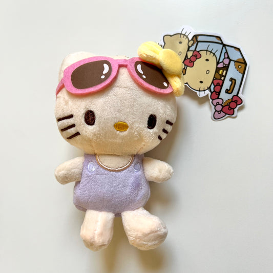 دمية Hello kitty بمدالية في الصيف ⛱️