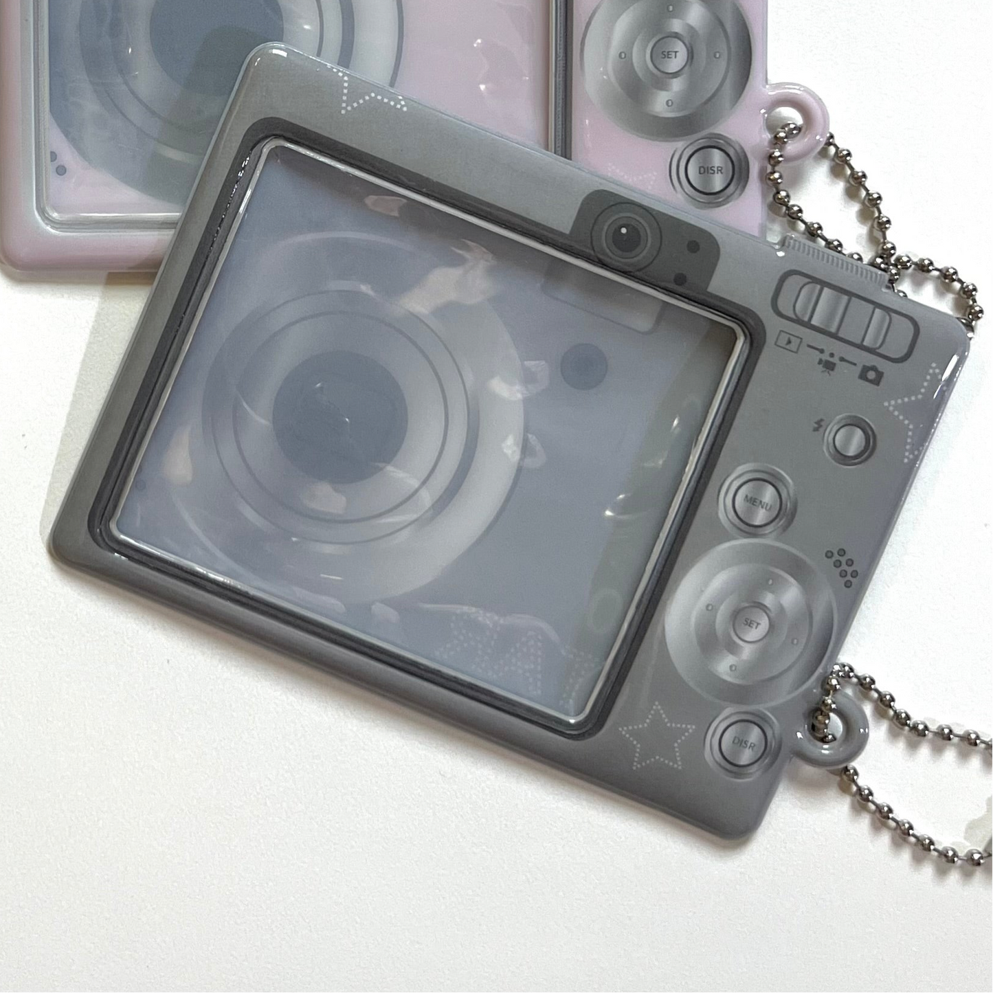 حامل بطاقات 🪪 كاميرا 📷 بمدالية
CCD camera cardholder / vintage original design