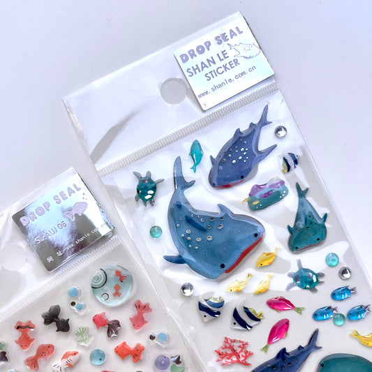 ملصقات بتأثير زجاجي