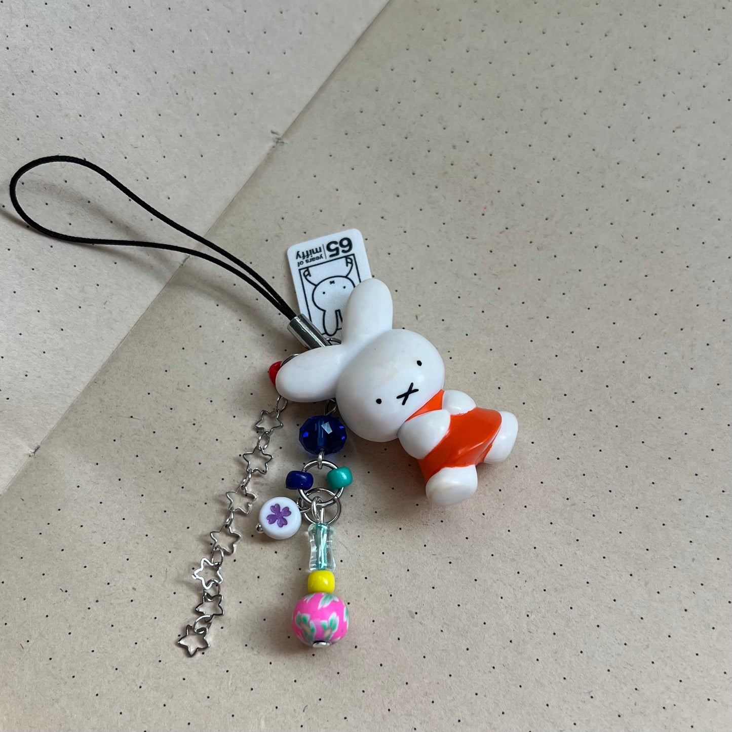 مدالية miffy