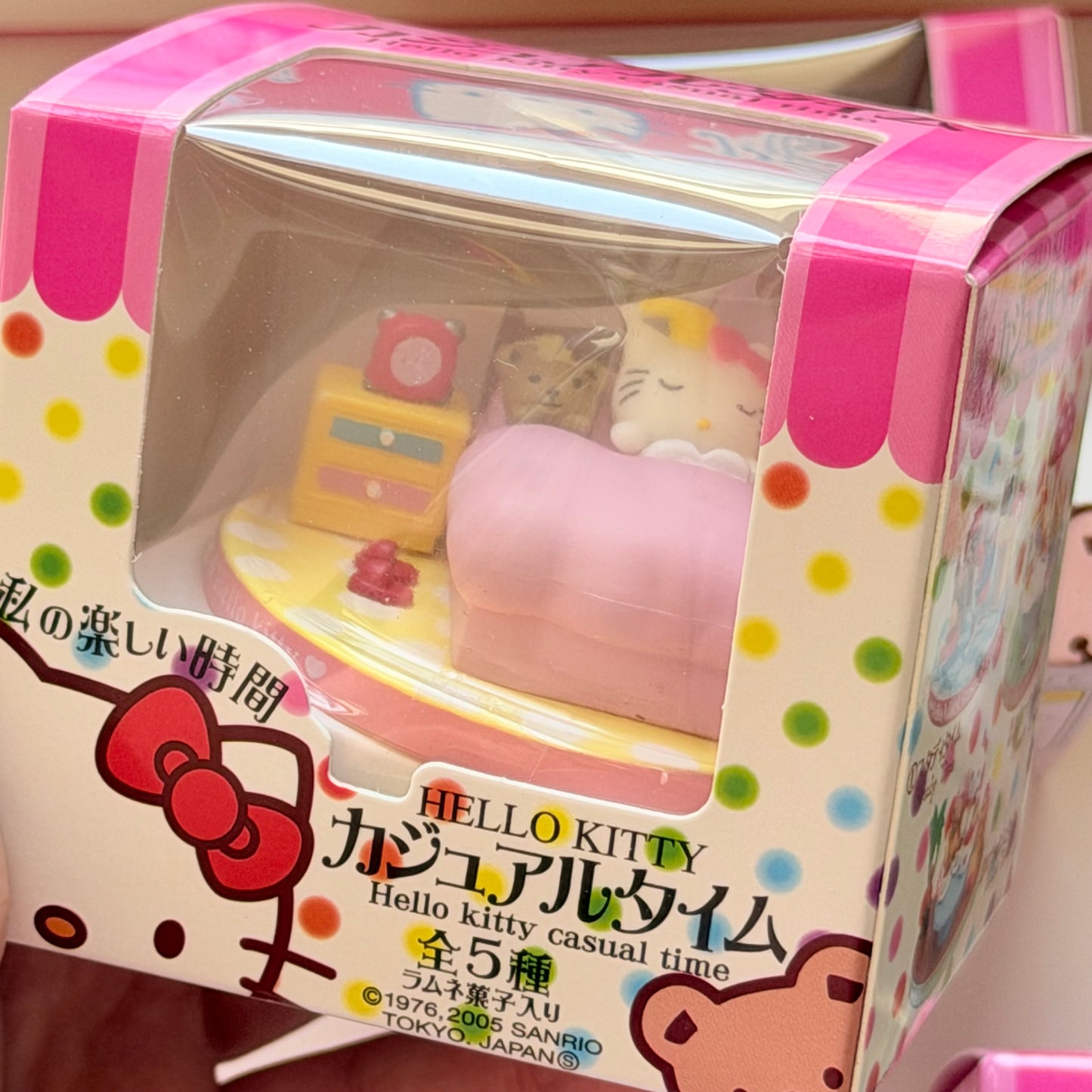 Hello kitty صندوق عشوائي