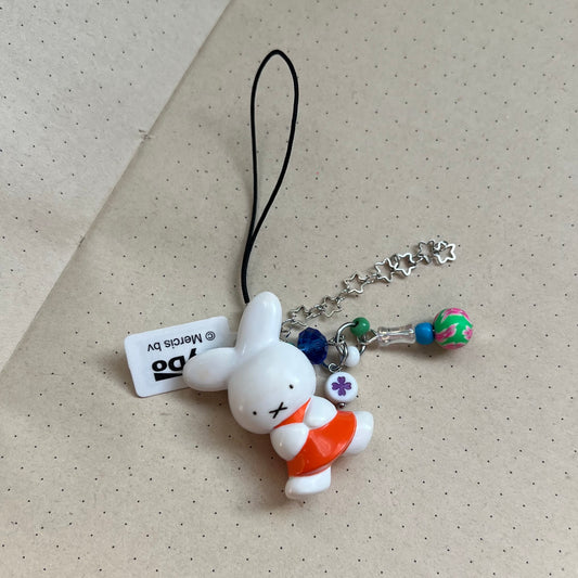 مدالية miffy