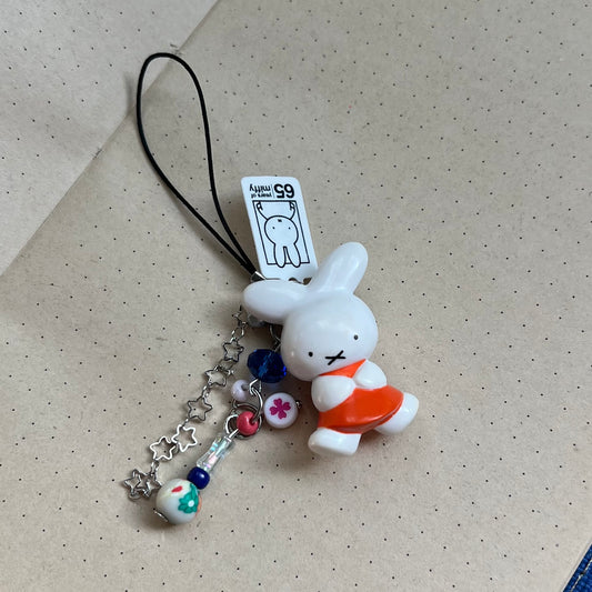مدالية miffy