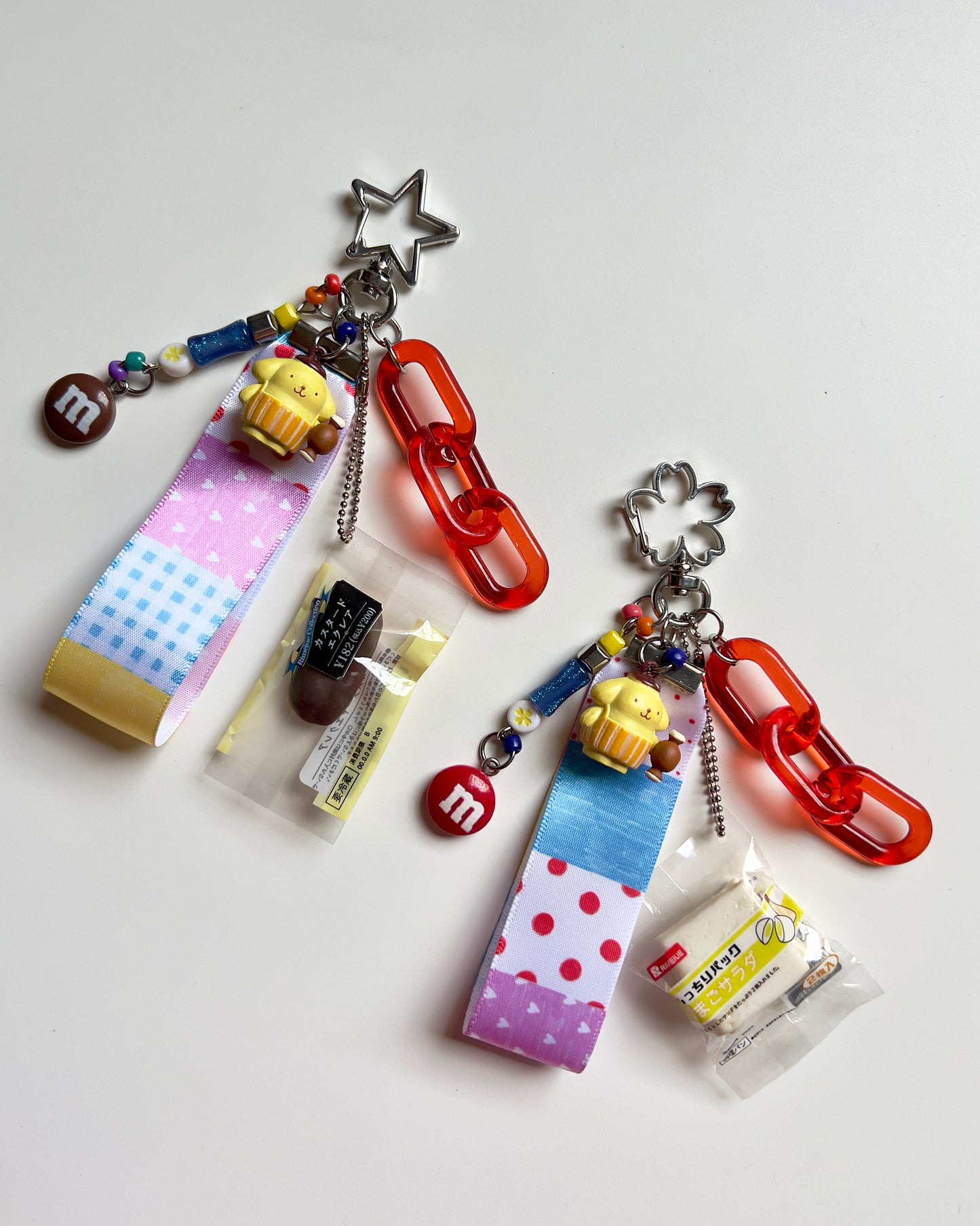 مدالية pompompurin x sweets