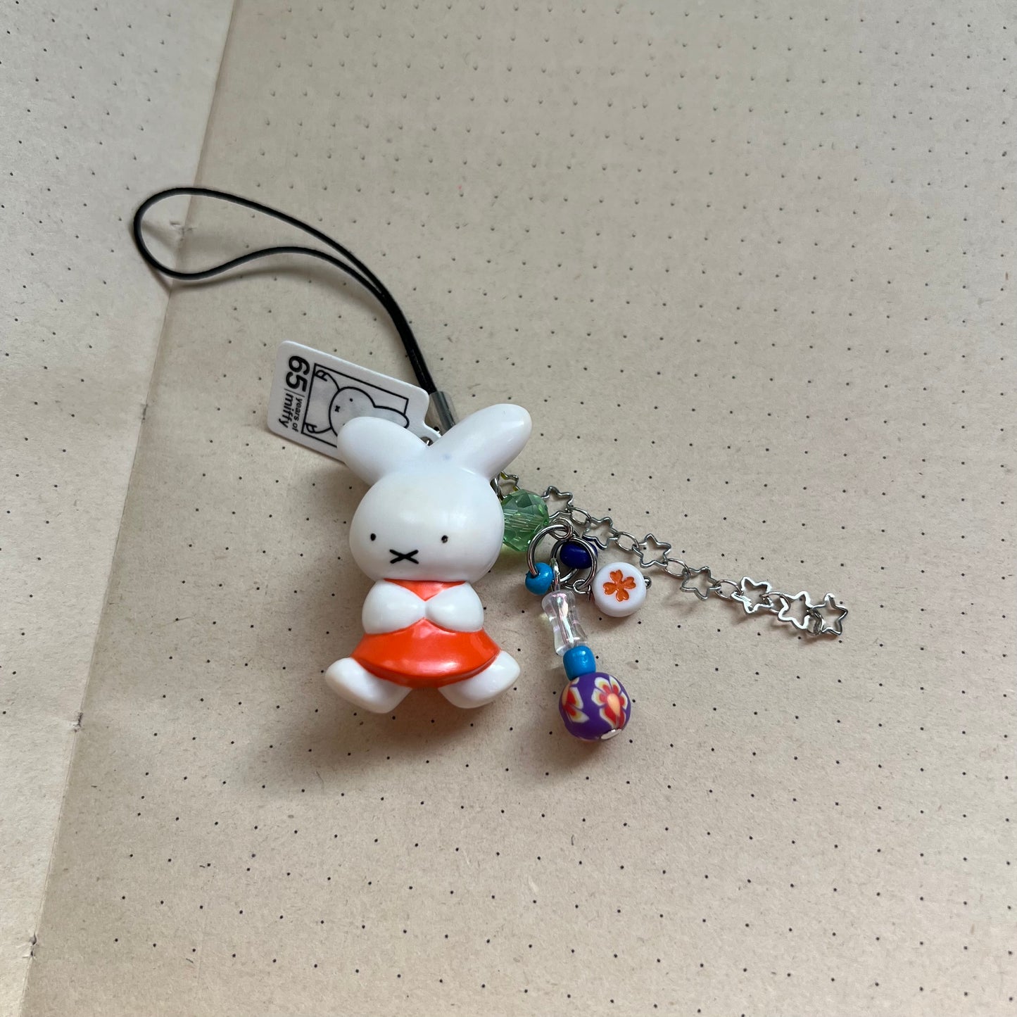 مدالية miffy